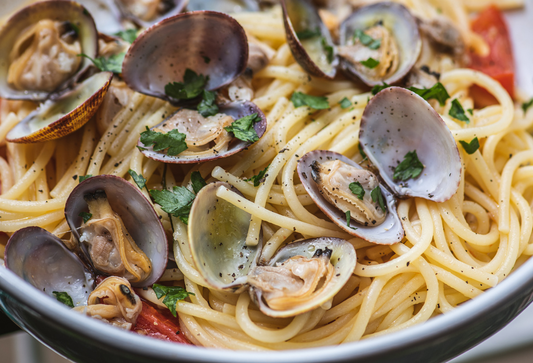 Spaghetti with clams